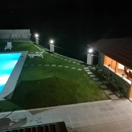 Eucalyptus Pink House * Covelo (Porto)