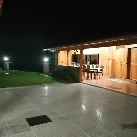 Дом отдыха Eucalyptus Pink House Covelo (Porto)