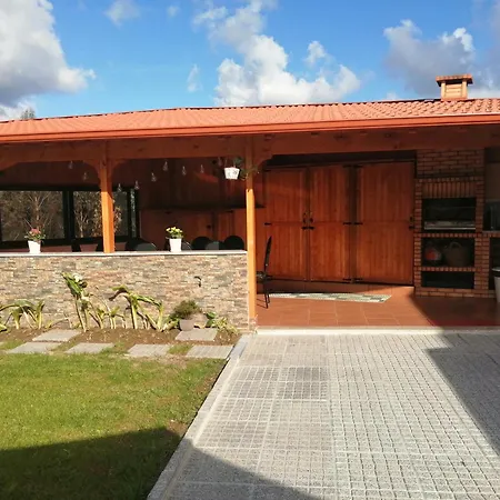 Eucalyptus Pink House Covelo (Porto)