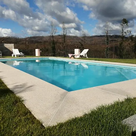 Eucalyptus Pink House Covelo (Porto)