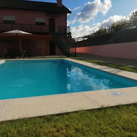 Eucalyptus Pink House * Covelo (Porto)