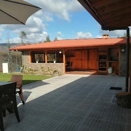 Eucalyptus Pink House * Covelo (Porto)