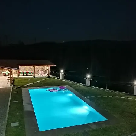 Eucalyptus Pink House * Covelo (Porto)