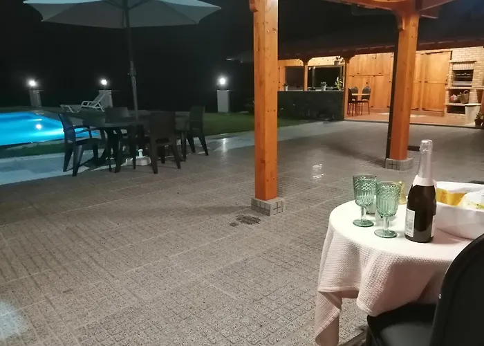 別荘 Eucalyptus Pink House *