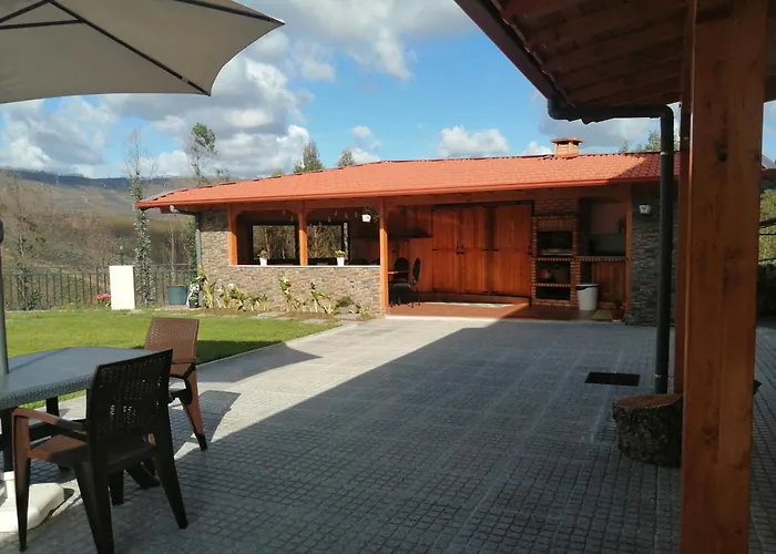 Eucalyptus Pink House * Covelo (Porto)