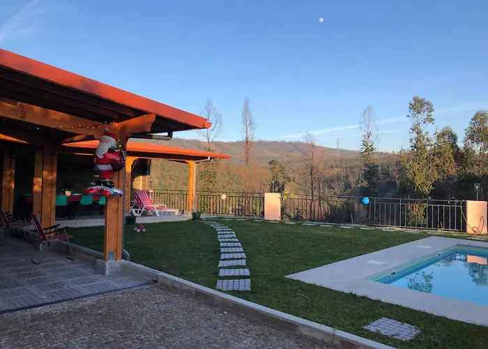 Eucalyptus Pink House Covelo (Porto)