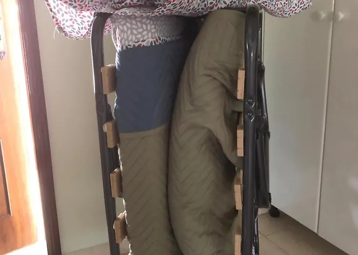 Semesterbostad Eucalyptus Pink House